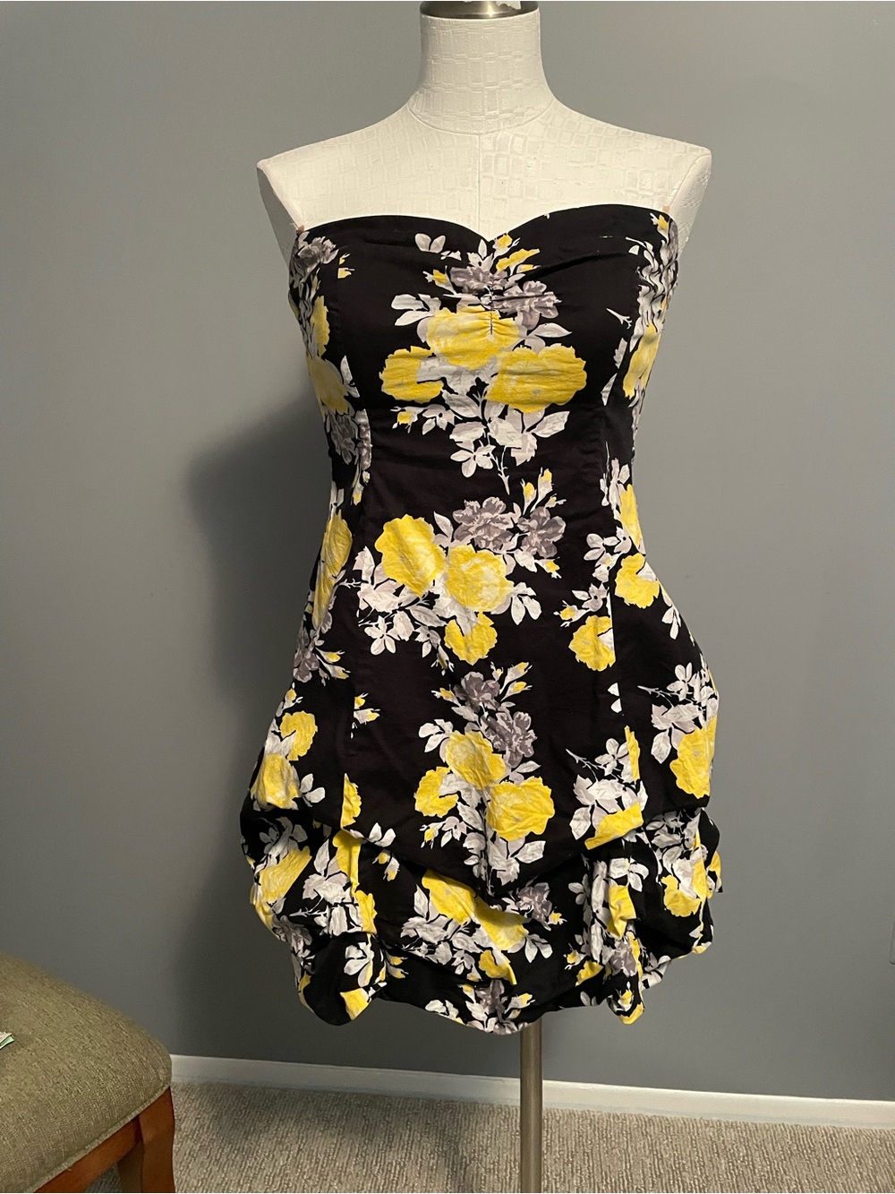 Strapless Floral Bubble Hem Dress - Black and Yellow